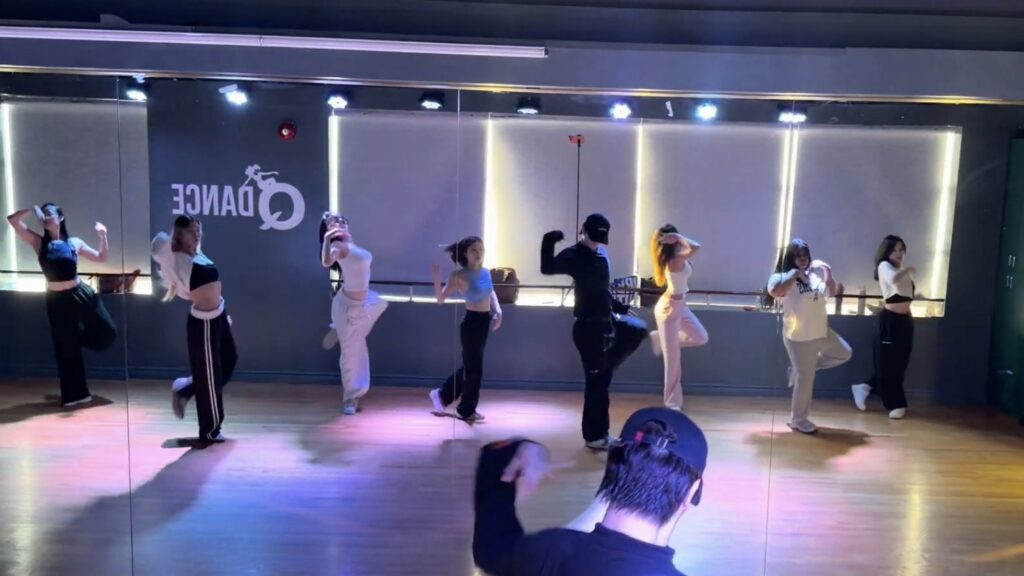 Adults Dance Classes jazzfunk theme 4